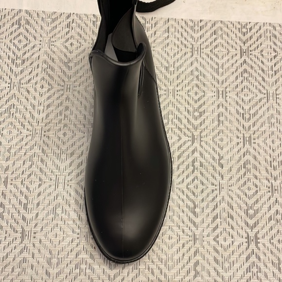 Olds Navy, Water repellent pull on rain boots, 10 - Picture 3 of 7